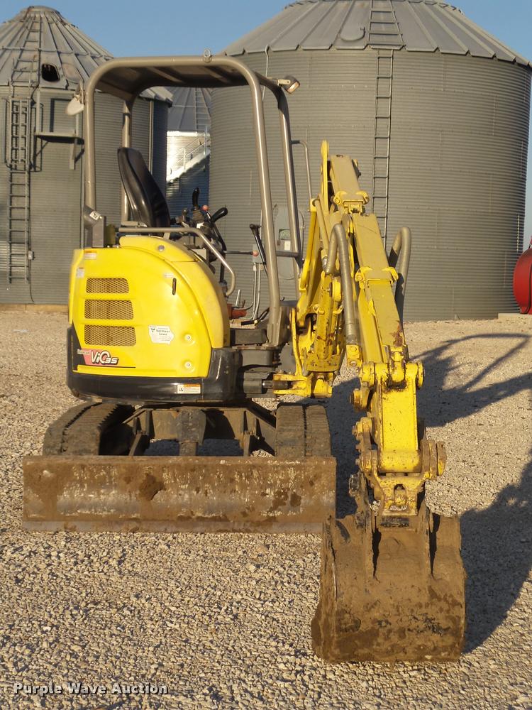 image for item L4121 2007 Yanmar VI035-5 mini excavator