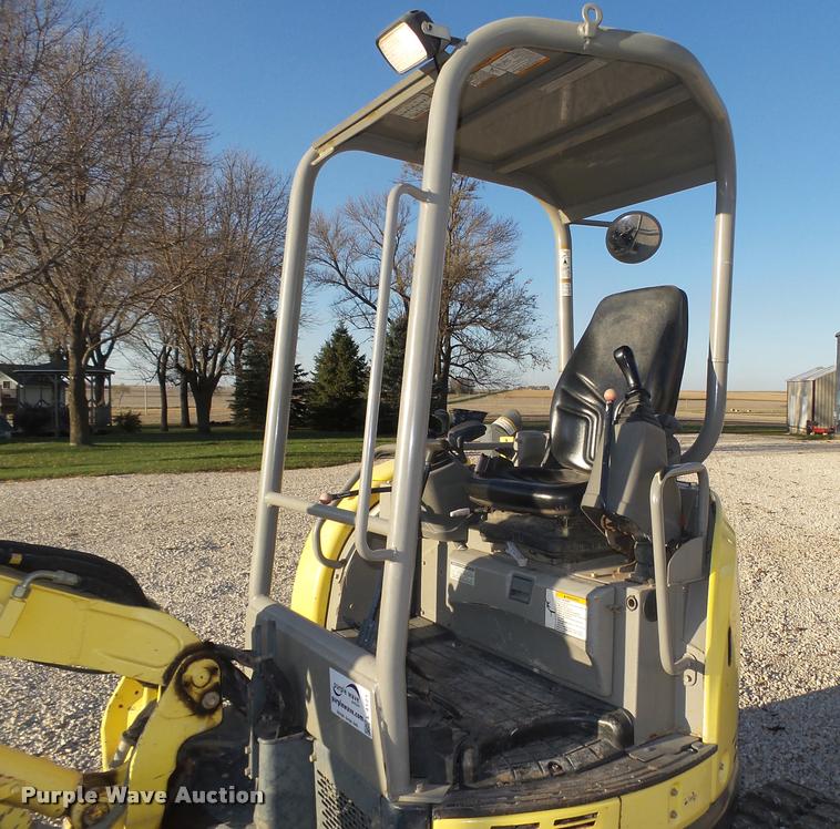 image for item L4121 2007 Yanmar VI035-5 mini excavator