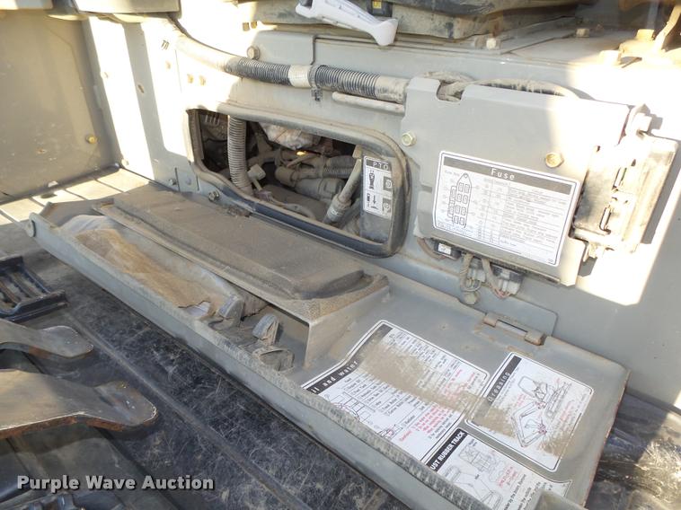 image for item L4121 2007 Yanmar VI035-5 mini excavator