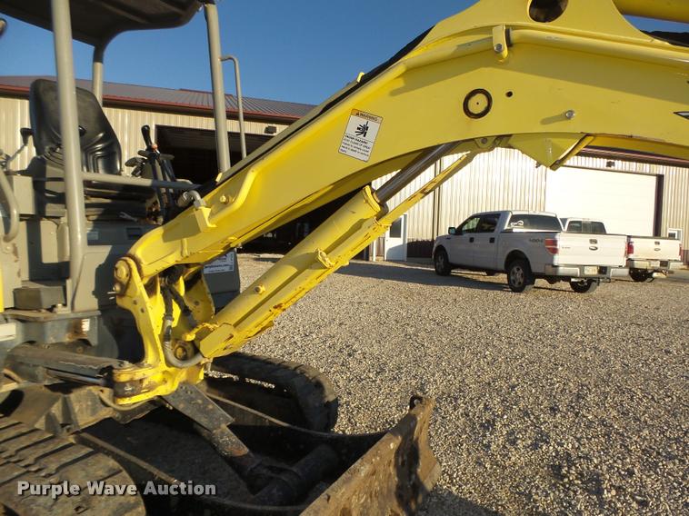 image for item L4121 2007 Yanmar VI035-5 mini excavator