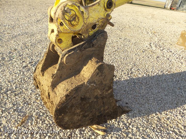 image for item L4121 2007 Yanmar VI035-5 mini excavator