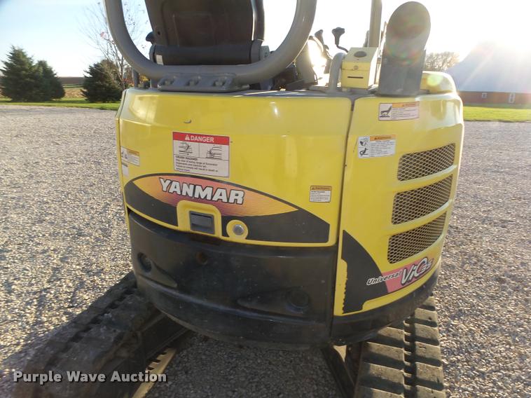 image for item L4121 2007 Yanmar VI035-5 mini excavator