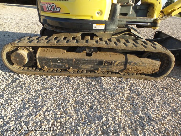 image for item L4121 2007 Yanmar VI035-5 mini excavator