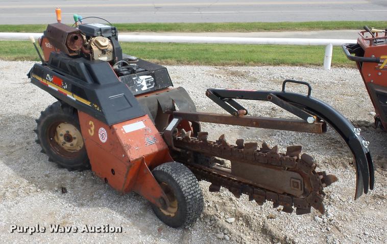 image for item L4377 2002 Ditch Witch 1820 trencher