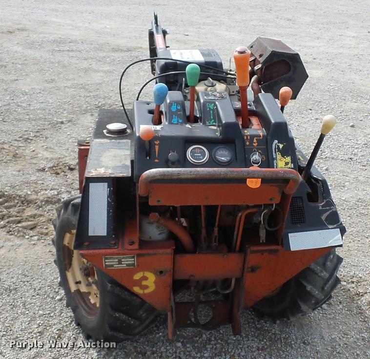 image for item L4377 2002 Ditch Witch 1820 trencher