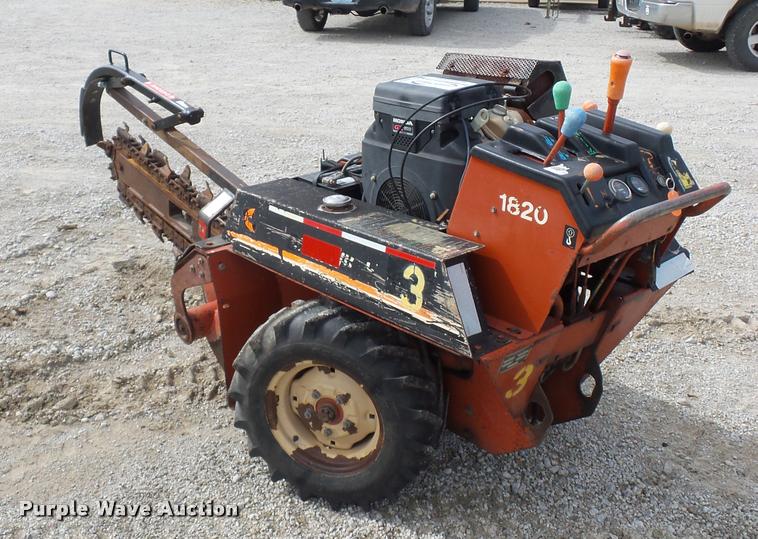 image for item L4377 2002 Ditch Witch 1820 trencher