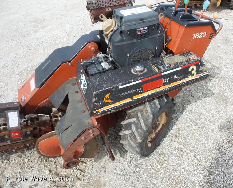 image for item L4377 2002 Ditch Witch 1820 trencher