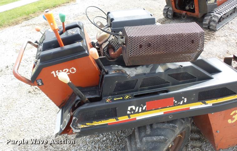 image for item L4377 2002 Ditch Witch 1820 trencher