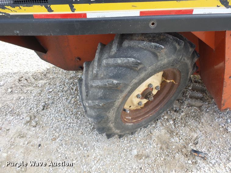 image for item L4377 2002 Ditch Witch 1820 trencher
