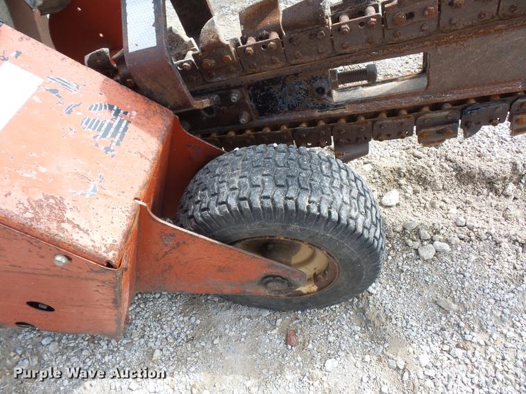 image for item L4377 2002 Ditch Witch 1820 trencher