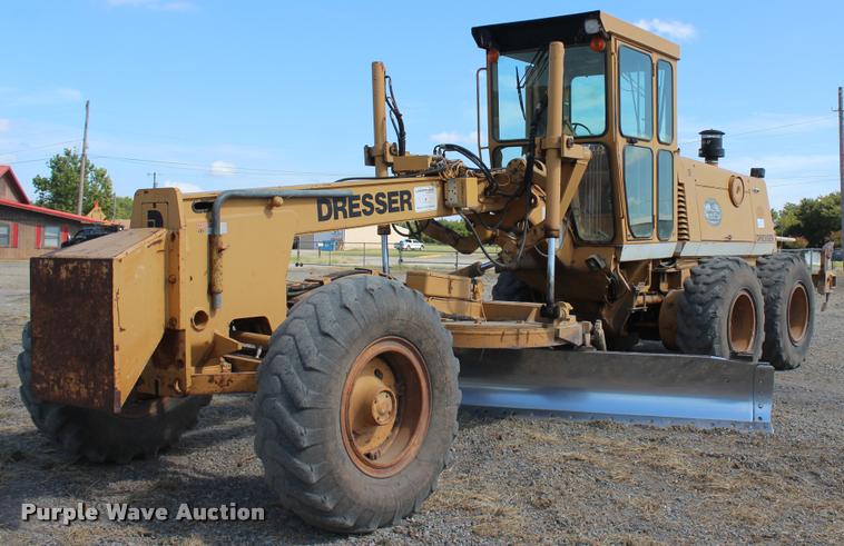 image for item L4784 Dresser 850 motor grader