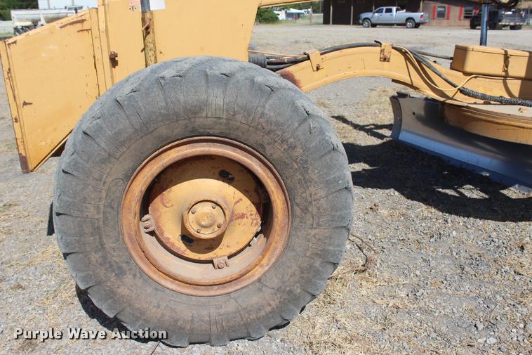 image for item L4784 Dresser 850 motor grader