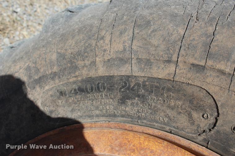 image for item L4784 Dresser 850 motor grader