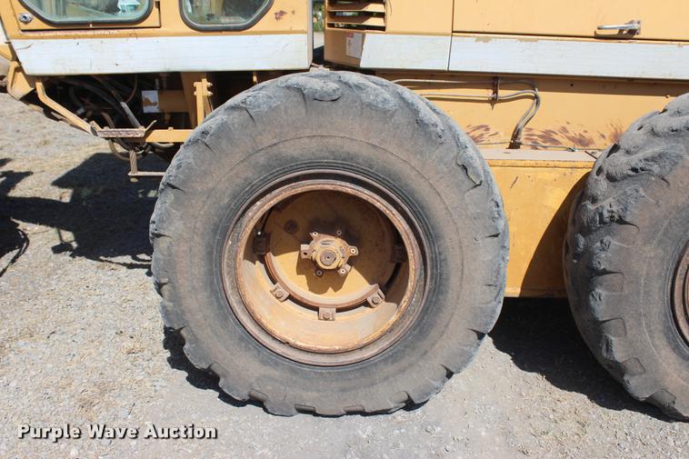 image for item L4784 Dresser 850 motor grader