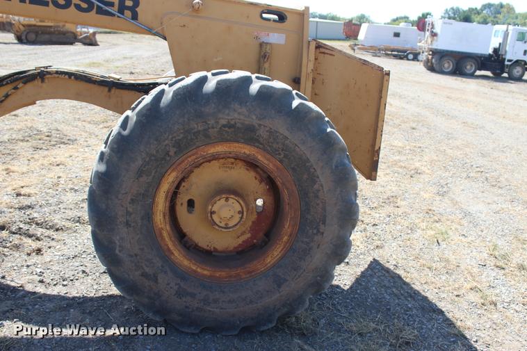 image for item L4784 Dresser 850 motor grader