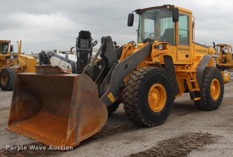 image for item L4852 2006 Volvo L70E wheel loader