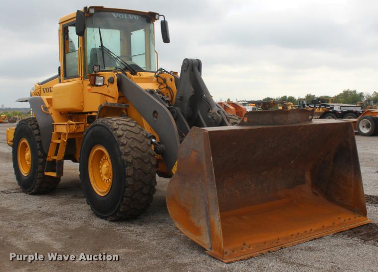 image for item L4852 2006 Volvo L70E wheel loader