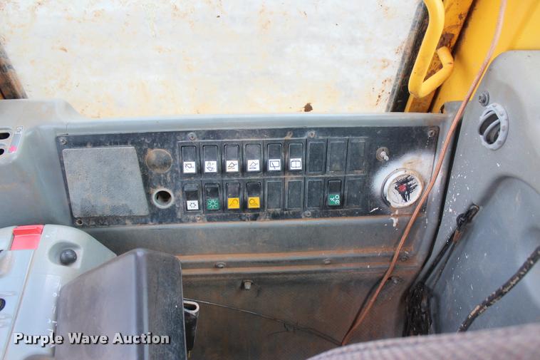 image for item L4852 2006 Volvo L70E wheel loader