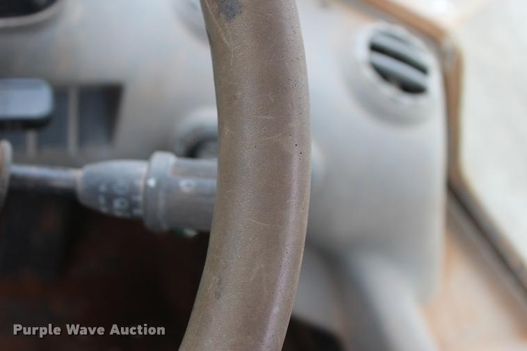 image for item L4852 2006 Volvo L70E wheel loader