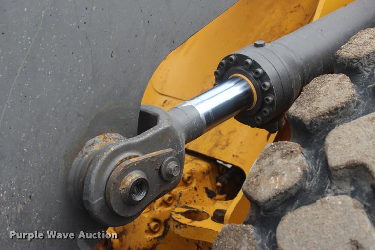 image for item L4852 2006 Volvo L70E wheel loader