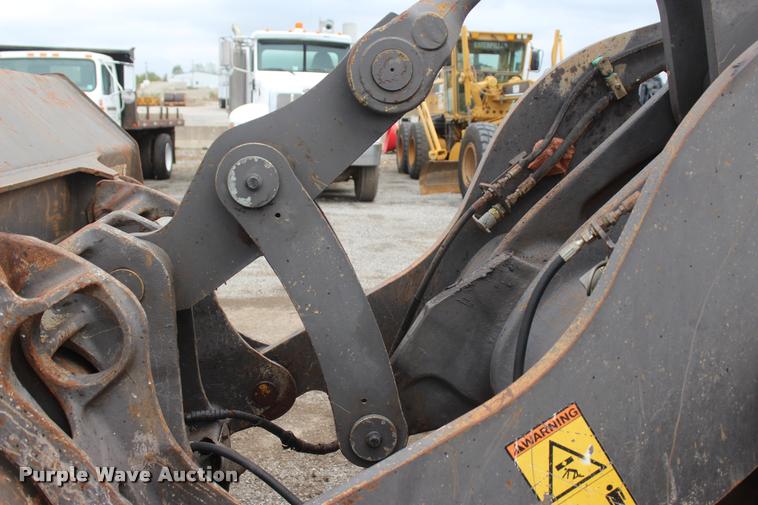 image for item L4852 2006 Volvo L70E wheel loader