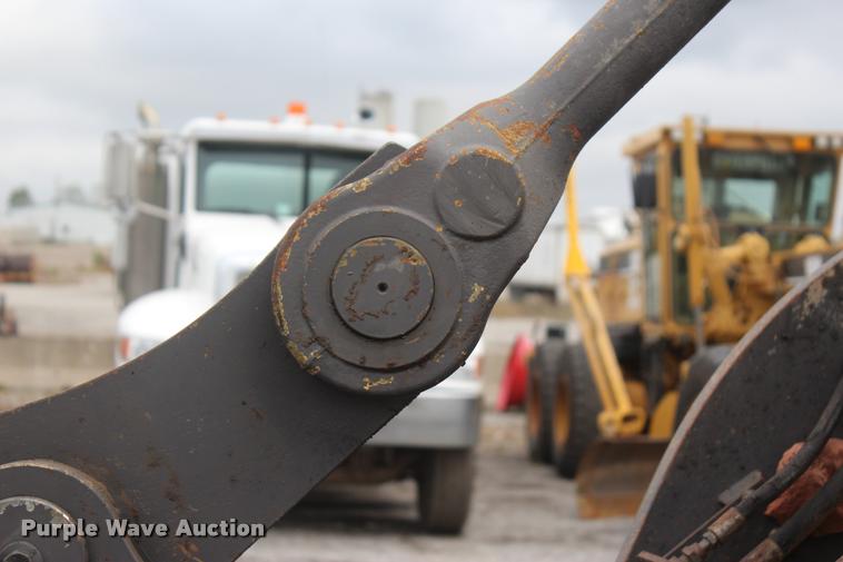 image for item L4852 2006 Volvo L70E wheel loader