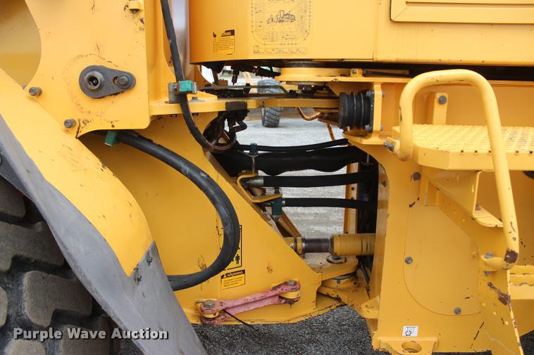 image for item L4852 2006 Volvo L70E wheel loader