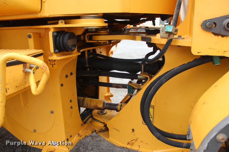image for item L4852 2006 Volvo L70E wheel loader