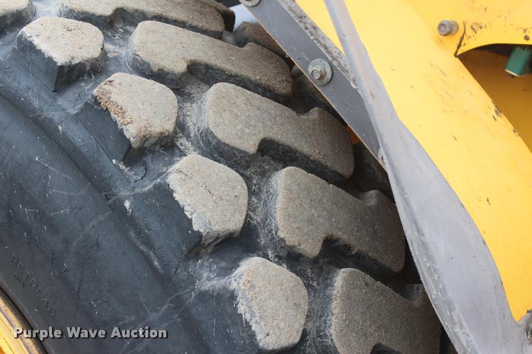 image for item L4852 2006 Volvo L70E wheel loader