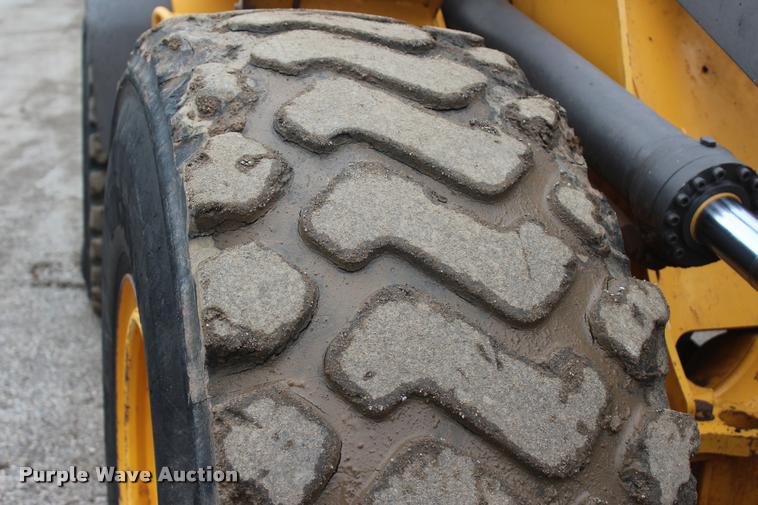 image for item L4852 2006 Volvo L70E wheel loader