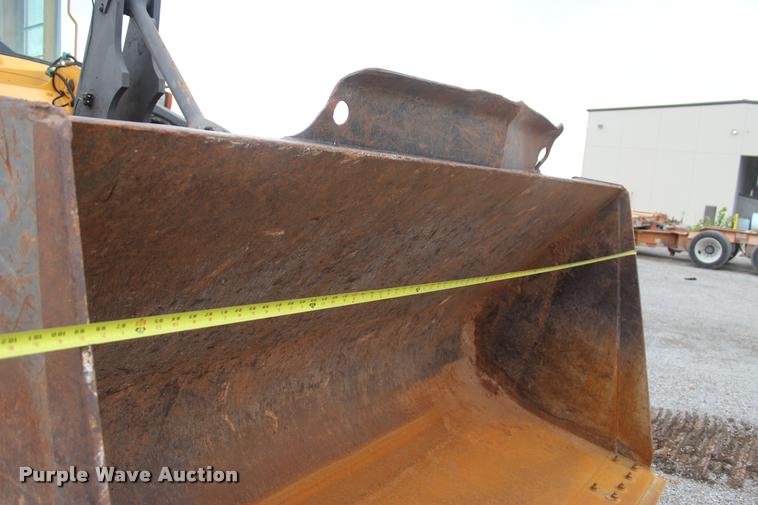 image for item L4852 2006 Volvo L70E wheel loader