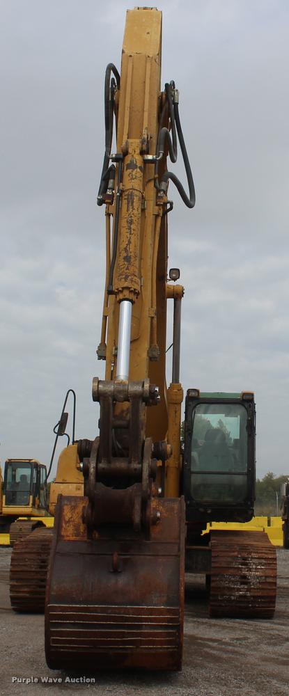 image for item L4854 2002 Caterpillar 330C L excavator