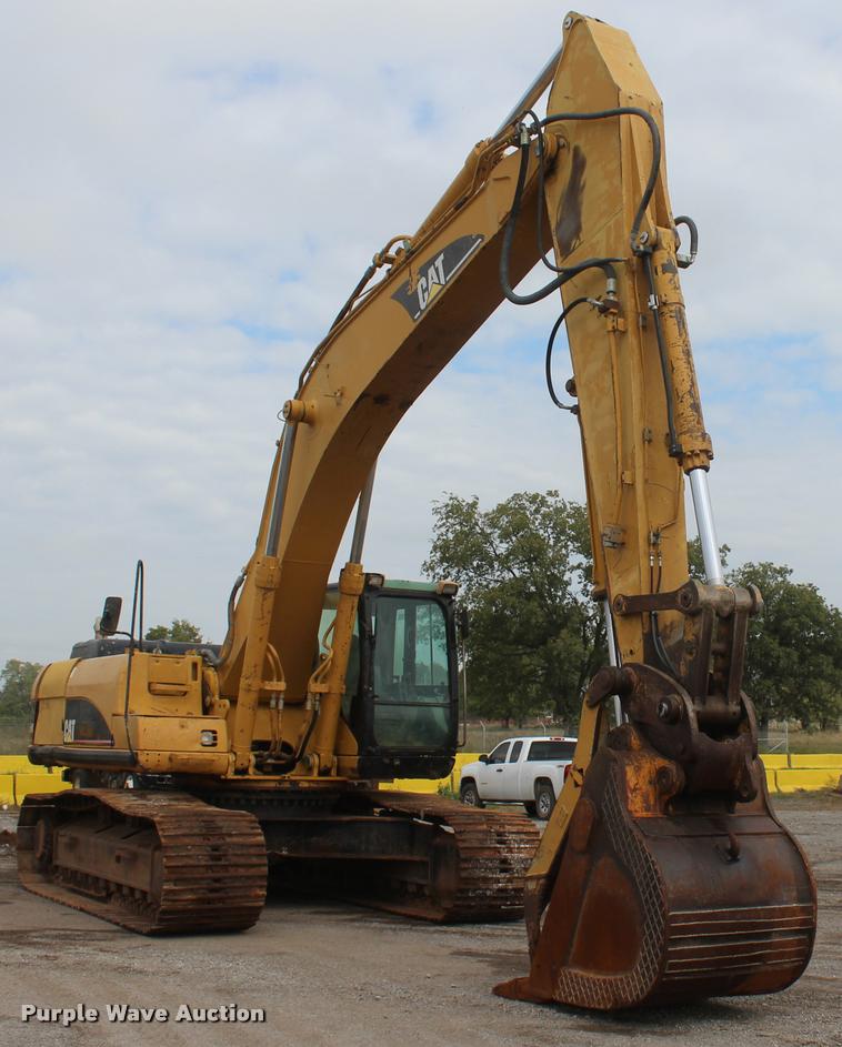 image for item L4854 2002 Caterpillar 330C L excavator