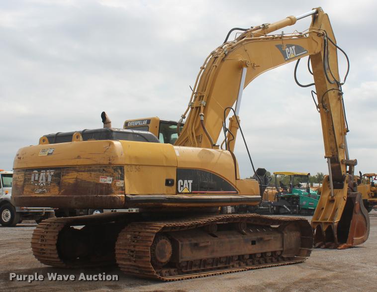 image for item L4854 2002 Caterpillar 330C L excavator
