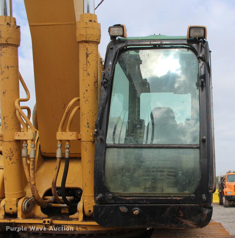 image for item L4854 2002 Caterpillar 330C L excavator
