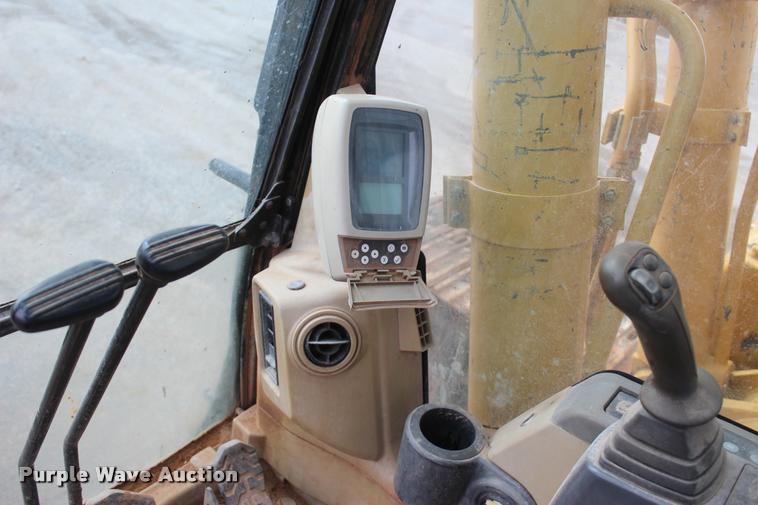 image for item L4854 2002 Caterpillar 330C L excavator