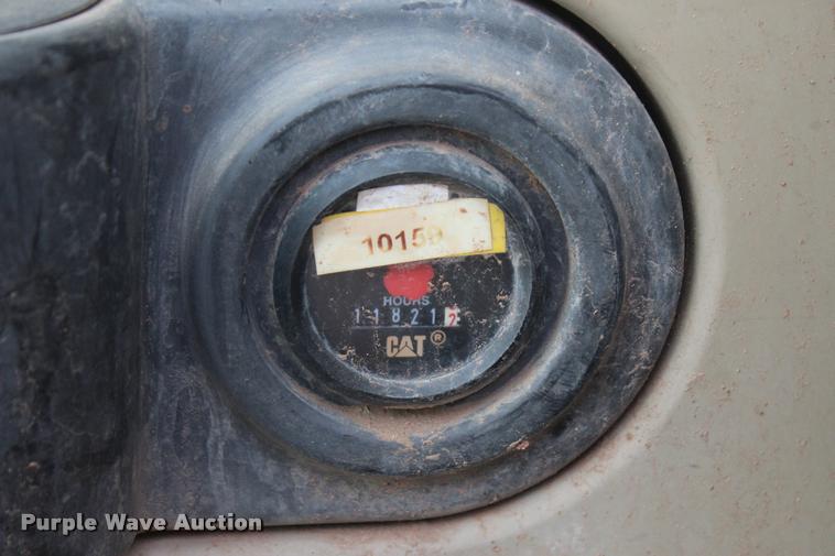 image for item L4854 2002 Caterpillar 330C L excavator