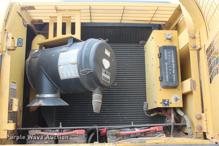 image for item L4854 2002 Caterpillar 330C L excavator