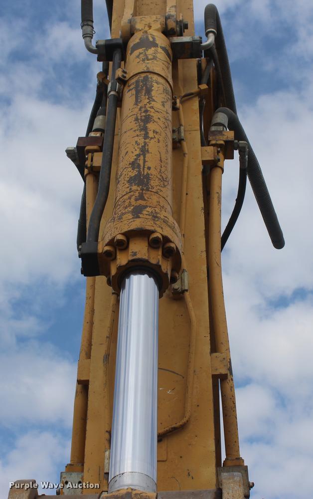 image for item L4854 2002 Caterpillar 330C L excavator