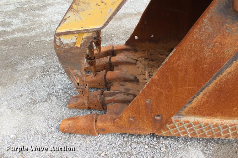 image for item L4854 2002 Caterpillar 330C L excavator