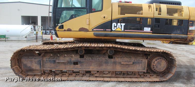 image for item L4854 2002 Caterpillar 330C L excavator