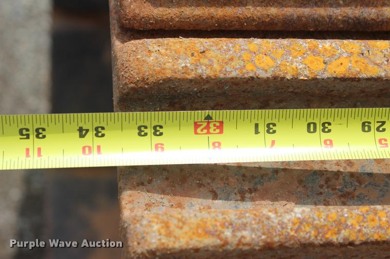 image for item L4854 2002 Caterpillar 330C L excavator