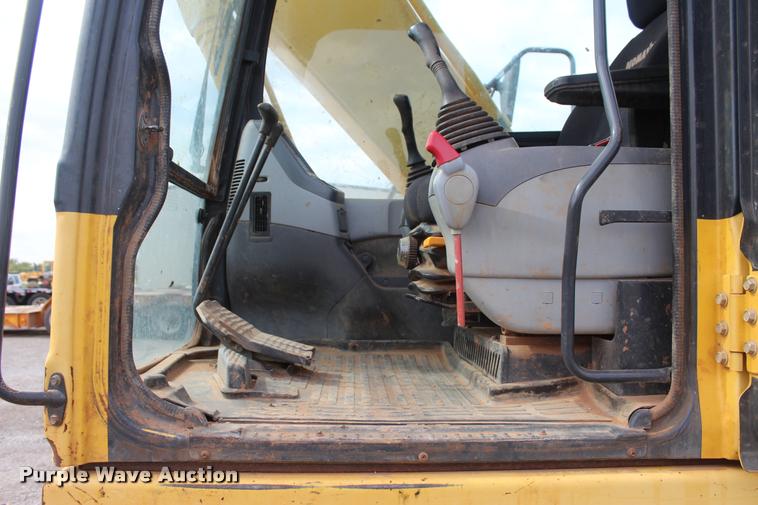 image for item L4855 2003 Komatsu PC160LC-7 excavator
