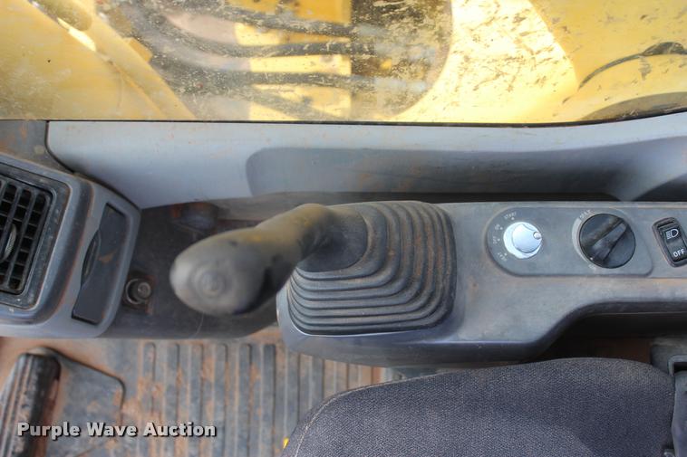 image for item L4855 2003 Komatsu PC160LC-7 excavator
