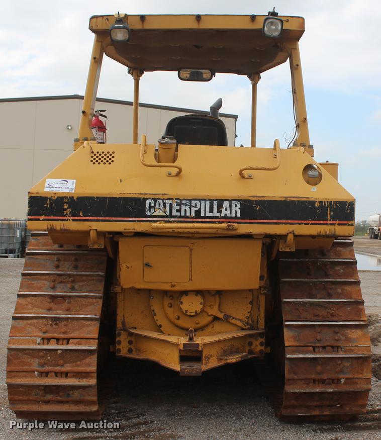 image for item L4856 1998 Caterpillar D6M dozer