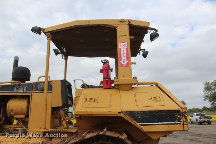 image for item L4856 1998 Caterpillar D6M dozer