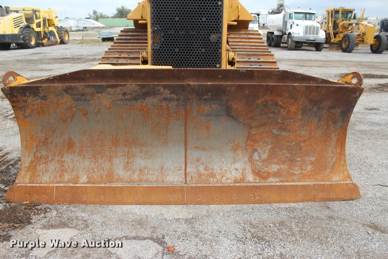 image for item L4856 1998 Caterpillar D6M dozer
