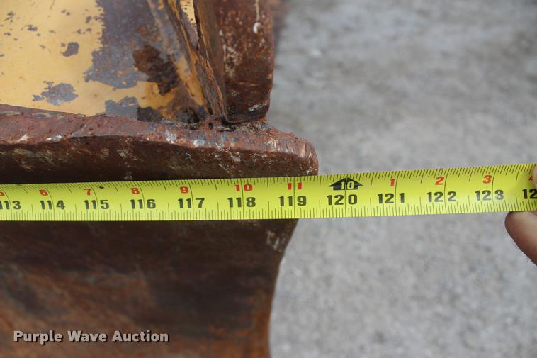 image for item L4856 1998 Caterpillar D6M dozer