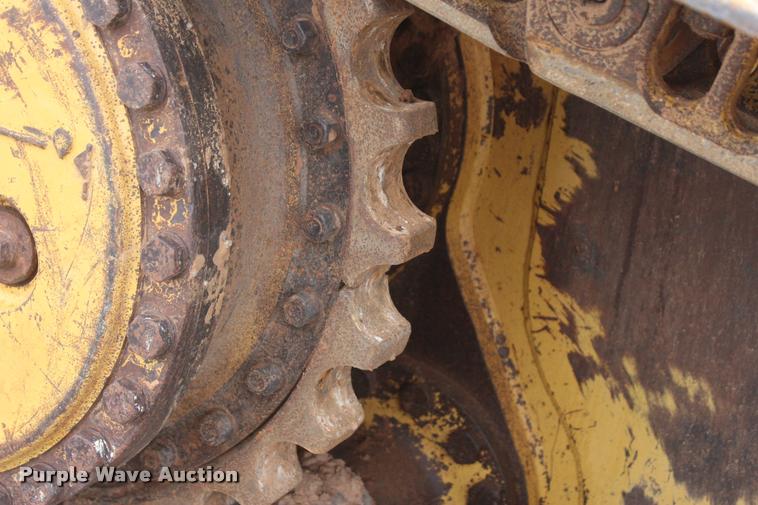 image for item L4856 1998 Caterpillar D6M dozer