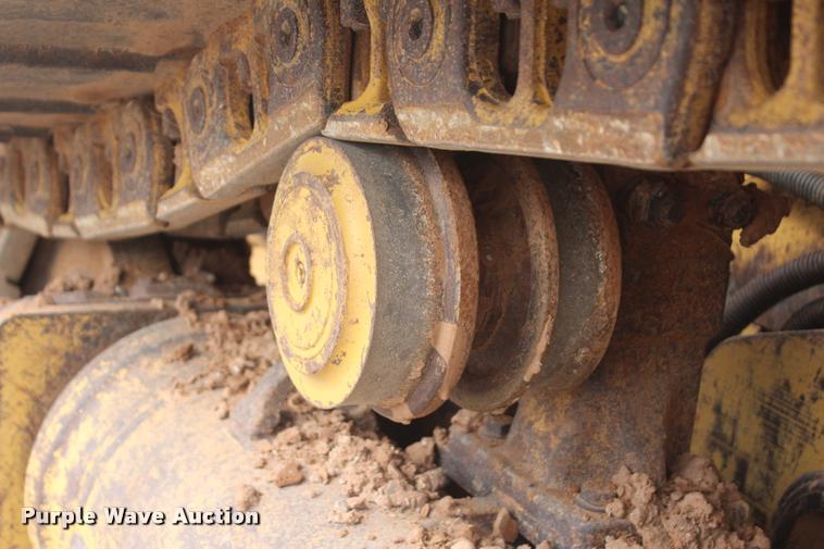 image for item L4856 1998 Caterpillar D6M dozer